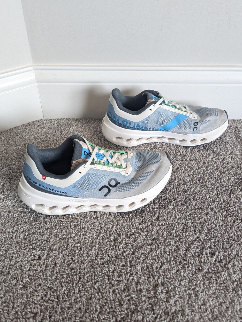 On Cloud Running Cloudsurfer Next - Niagara Blue and White sz 7.5
